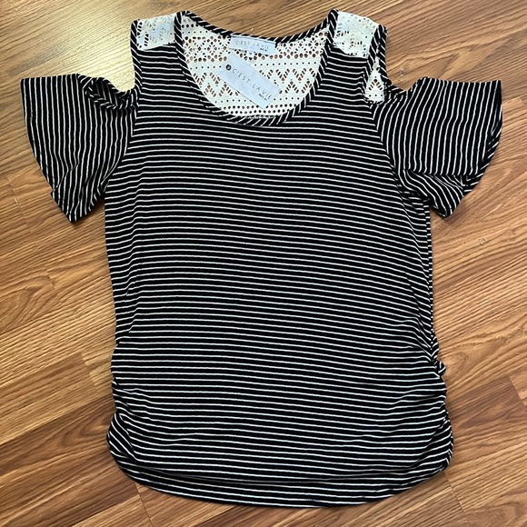 ⛱️⛱️C’EST LA VIE top⛱️⛱️ - Picture 1 of 5